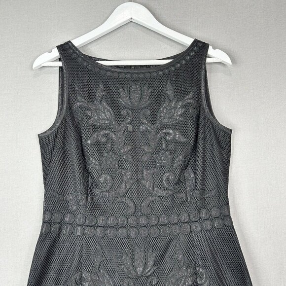 St. John Womens Dress 6 Black Embroidered Shimmer Sheath Cocktail Evening Work - Picture 2 of 8